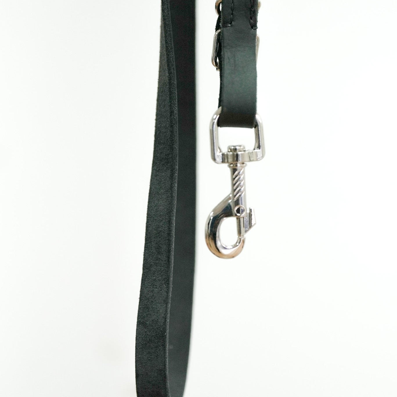 Black Leather Leash with Stainless Steel Clip 16mm with handle