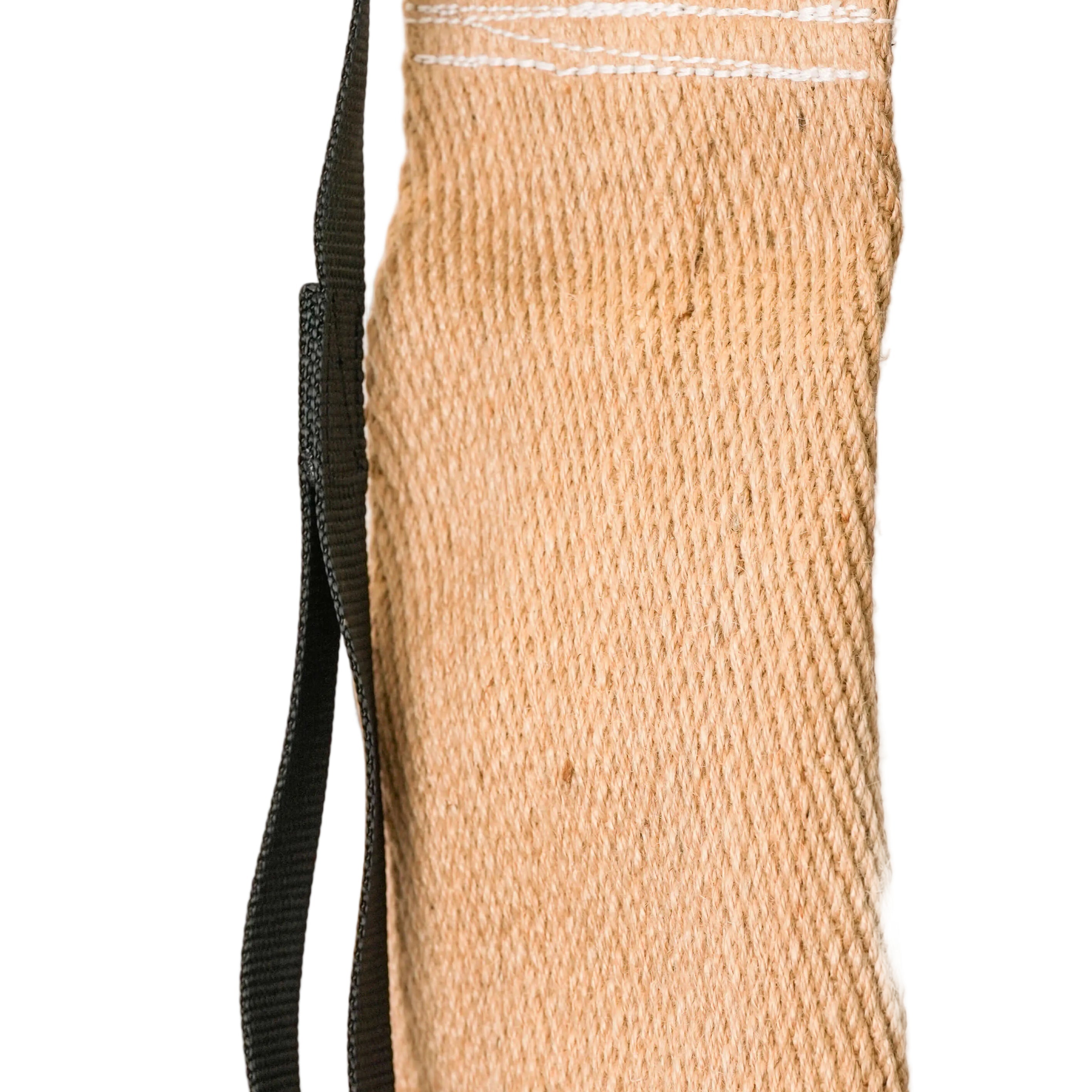 Schweikert Puppy Jute Bite Bag and Lead with Handle closeup